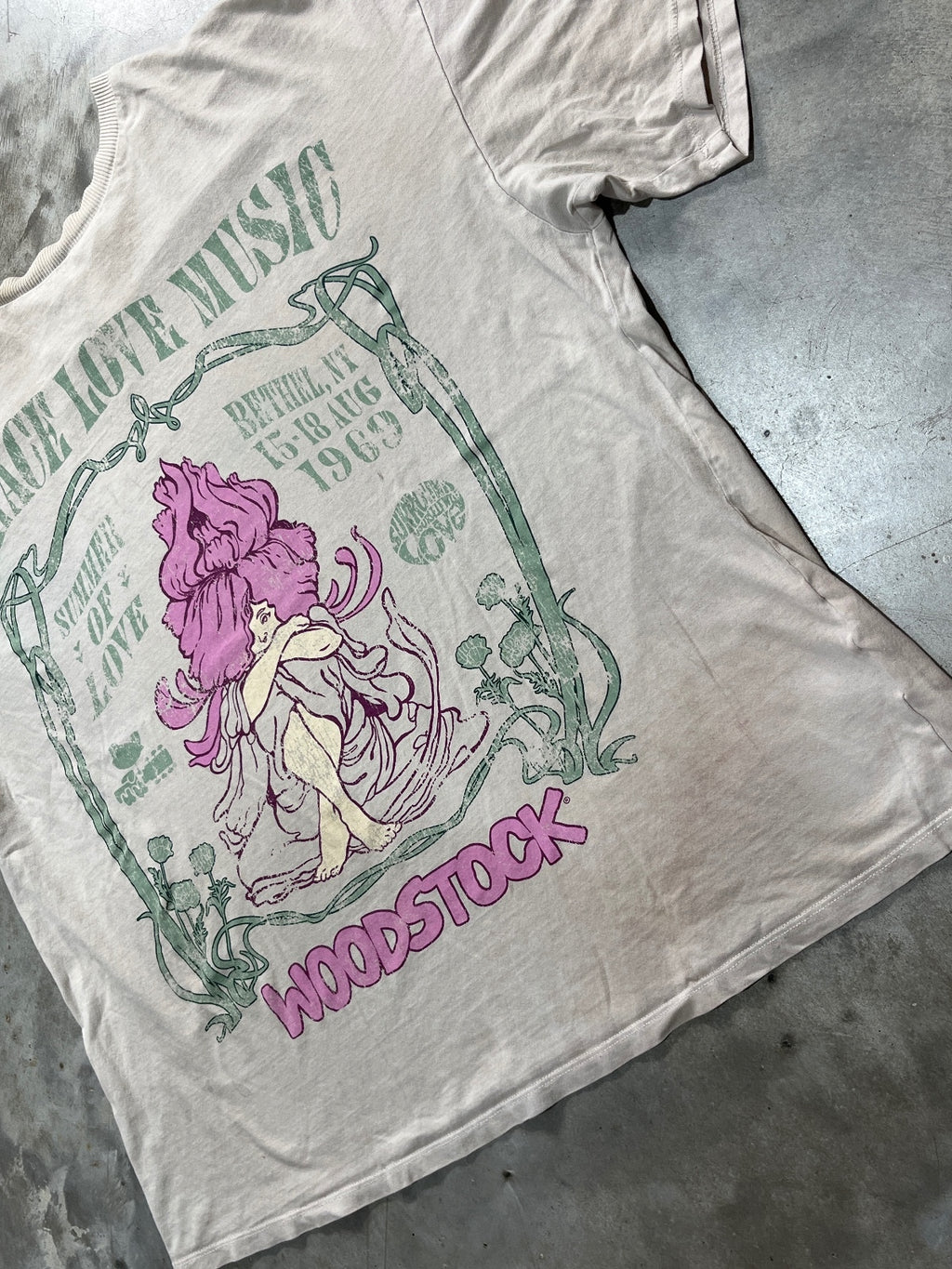 Woodstock Preowned Large T-shirt
