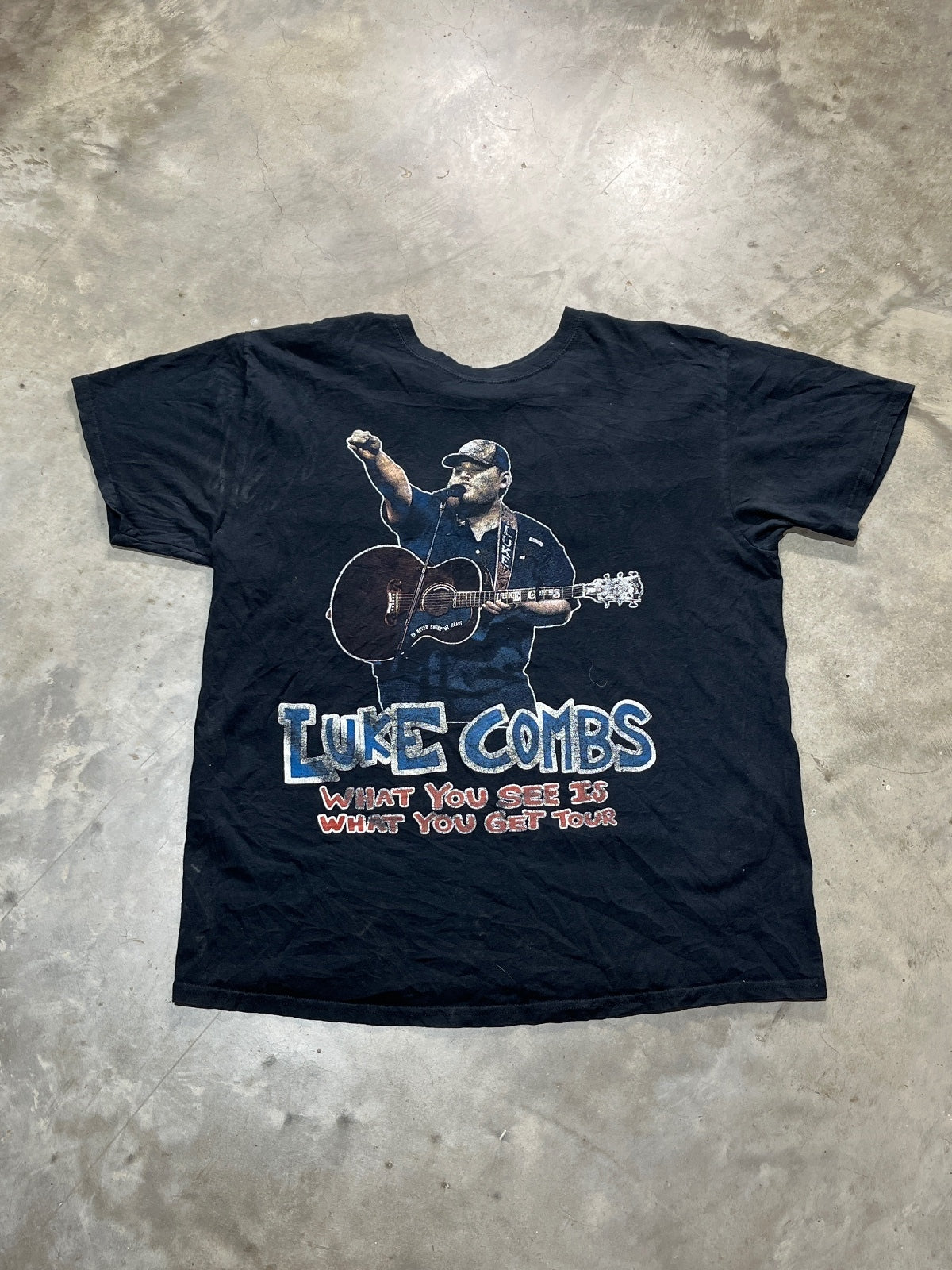 Luke Combs Preowned Large T-shirt