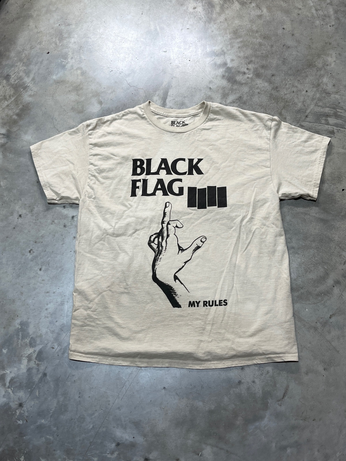 Black Flag Preowned XL T-shirt
