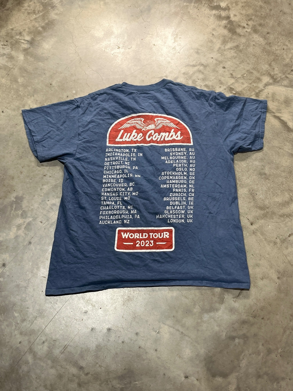 Luke Combs Preowned Large T-shirt