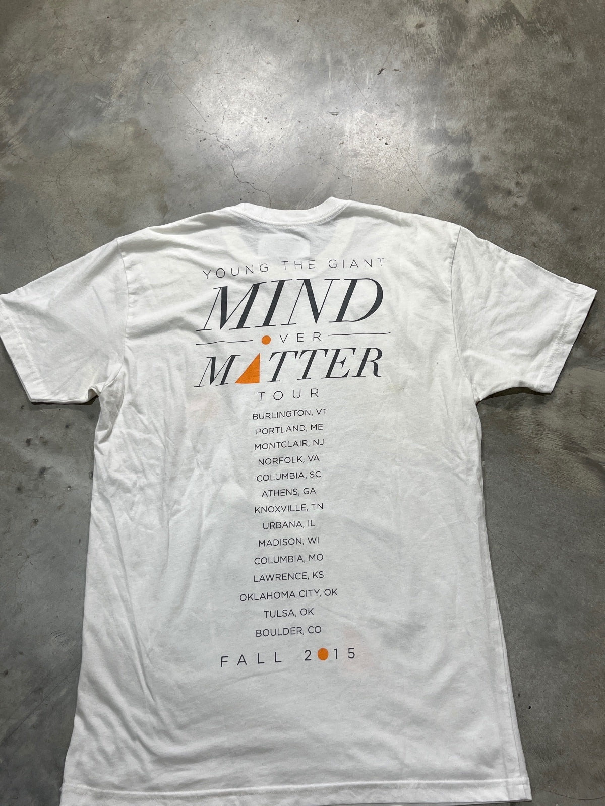 Young The Giant Preowned Medium T-shirt