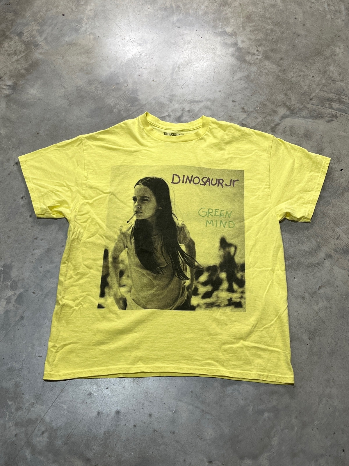 Dinosaur Jr. Preowned XL T-shirt