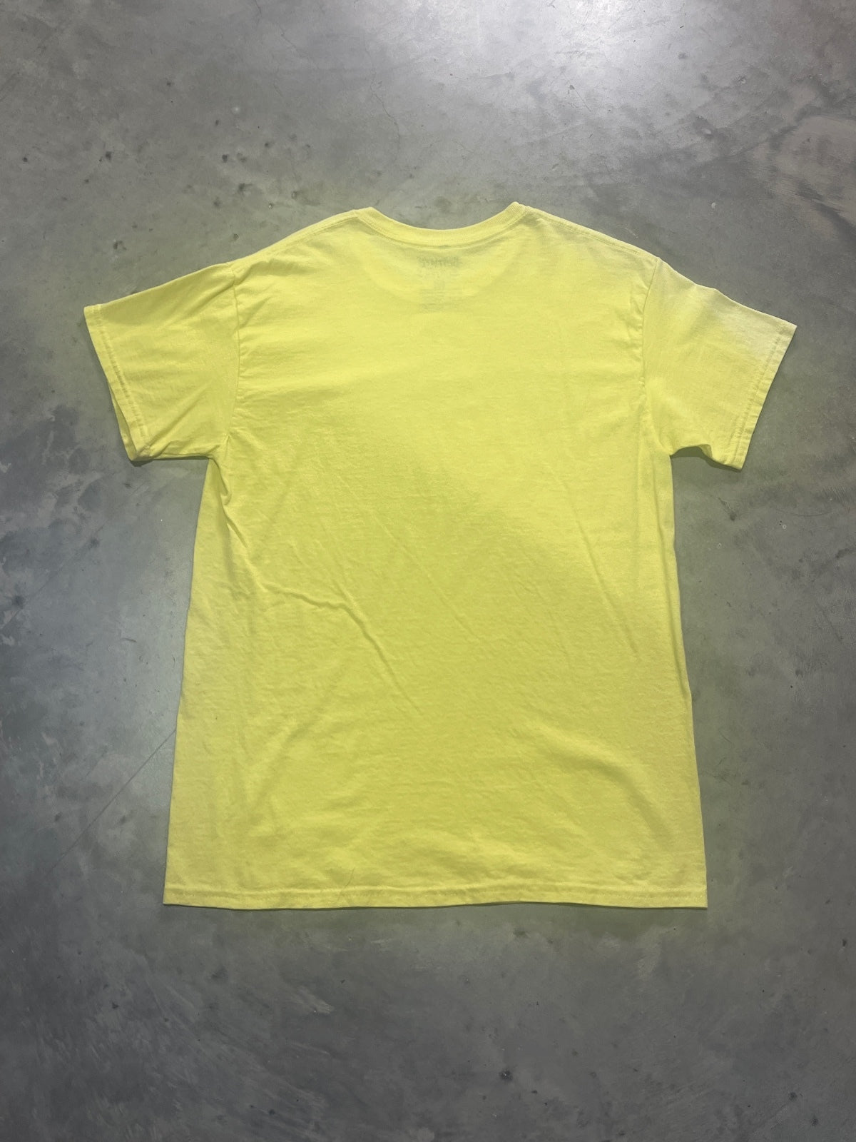 But**ole Surfers Preowned Medium T-shirt
