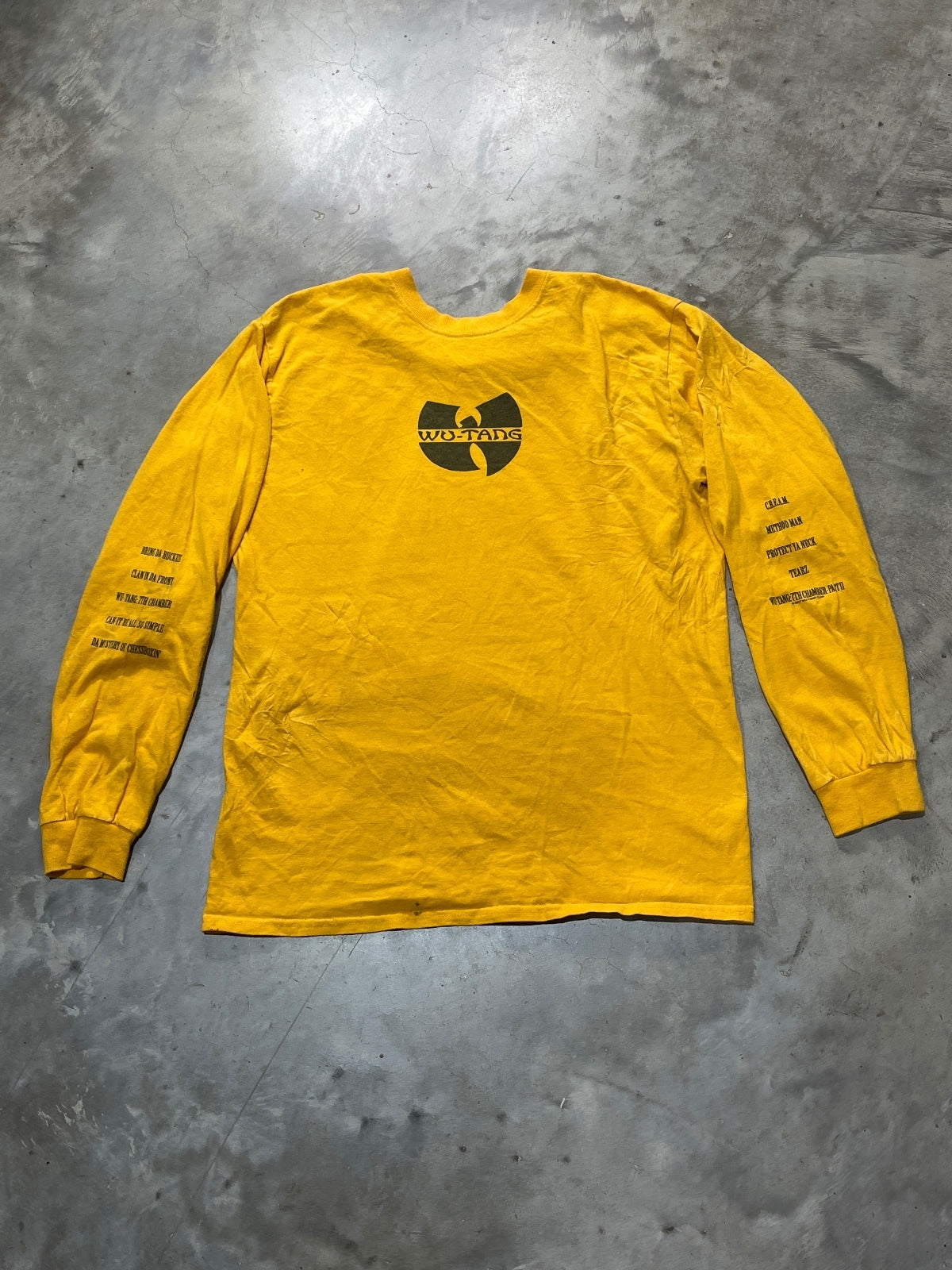 Wu-Tang Preowned Medium Long Sleeve T-shirt