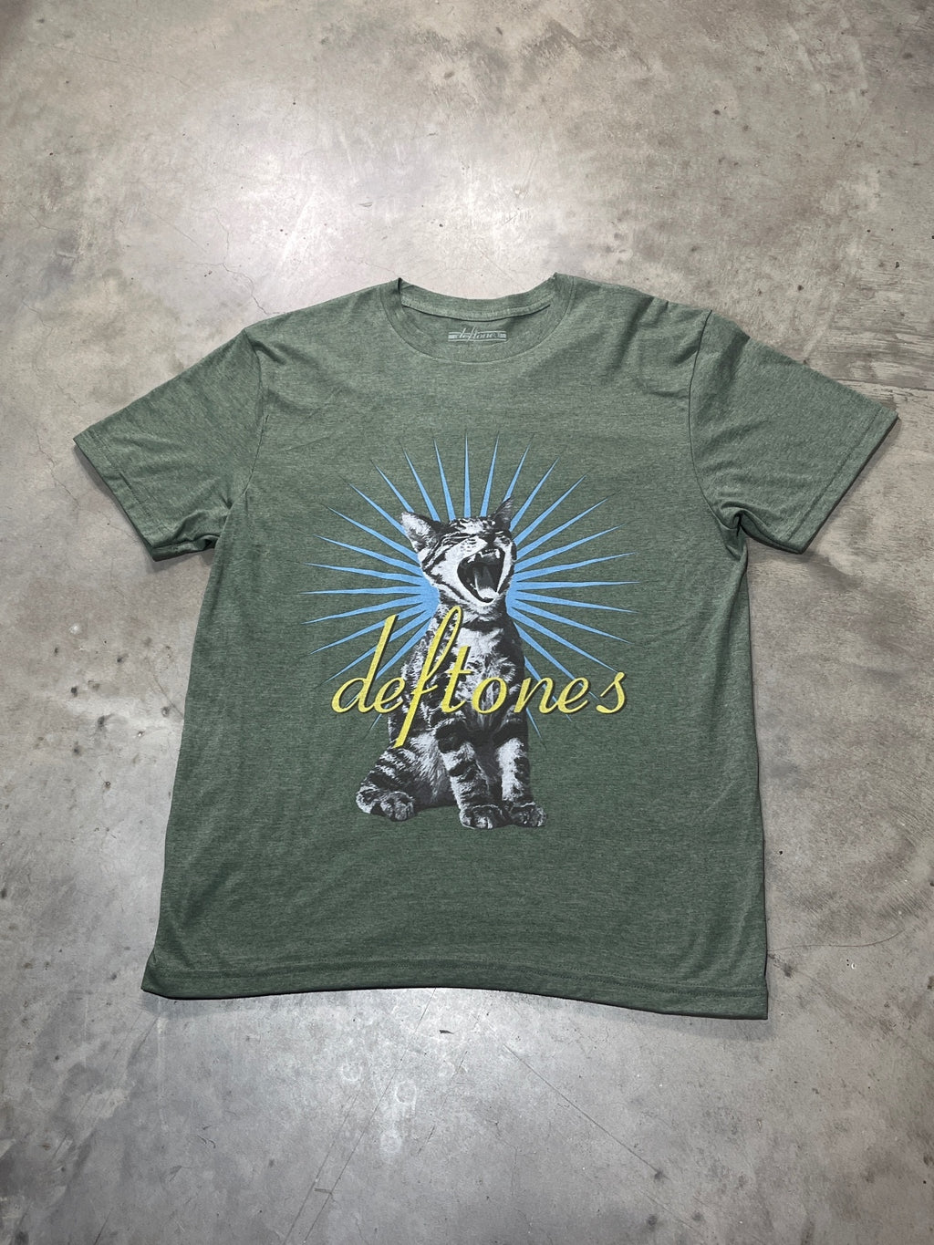 Deftones Preowned Medium T-shirt