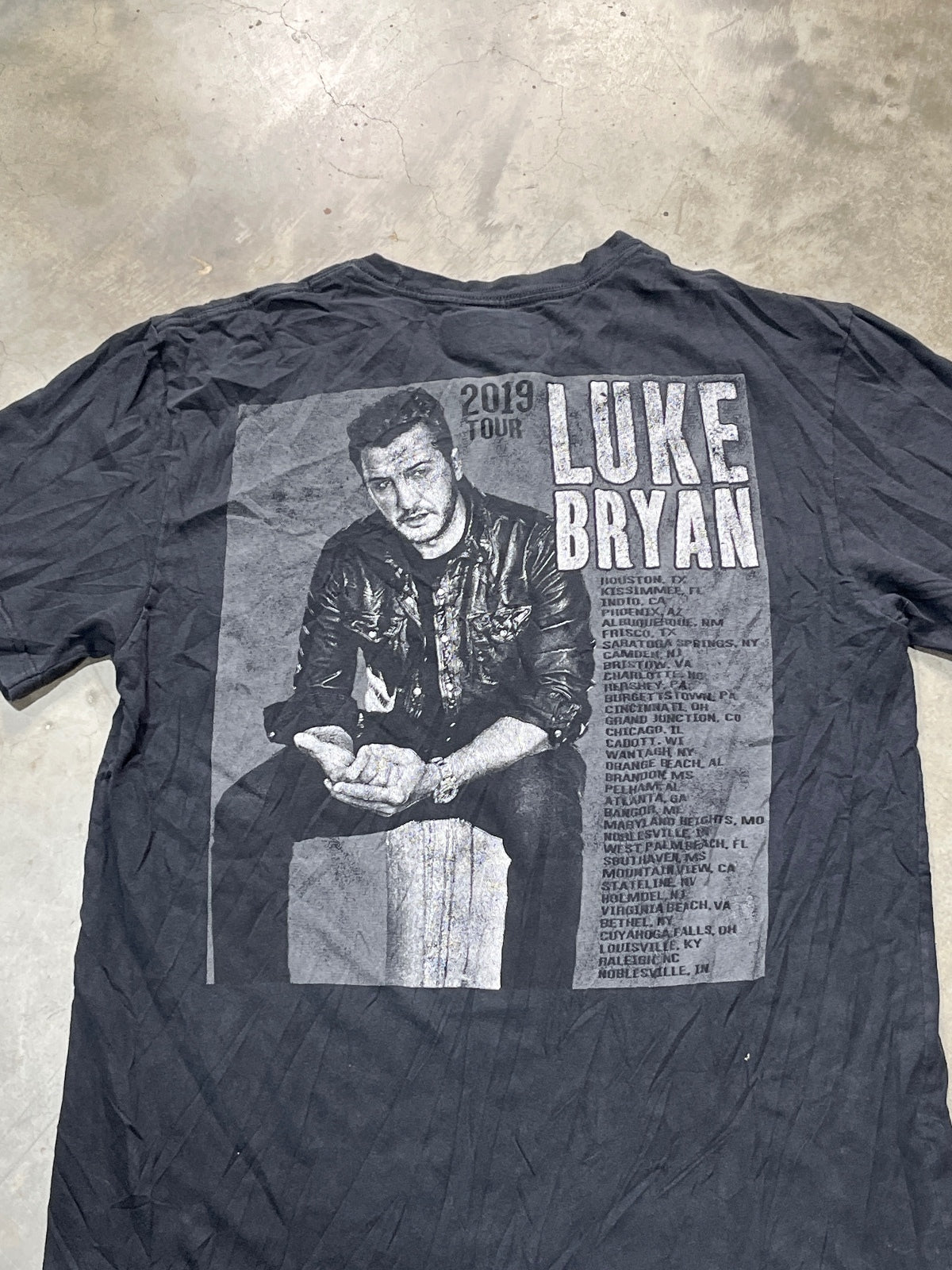 Luke Bryan Preowned Medium T-shirt