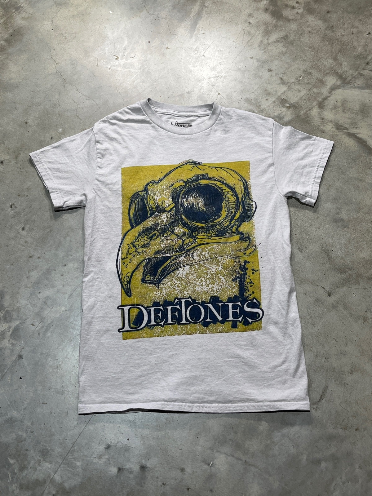 Deftones Preowned Small T-shirt