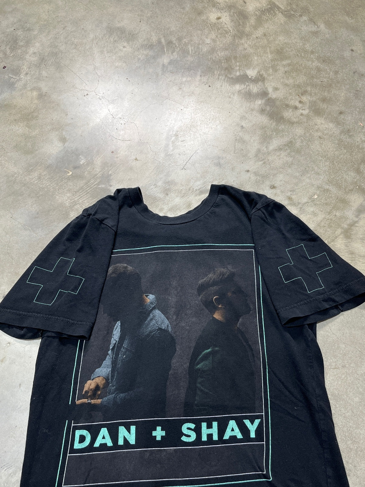 Dan + Shay Preowned Small T-shirt