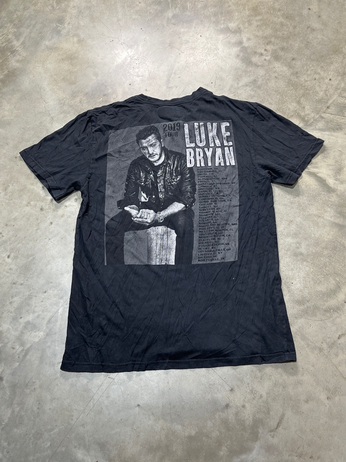 Luke Bryan Preowned Medium T-shirt