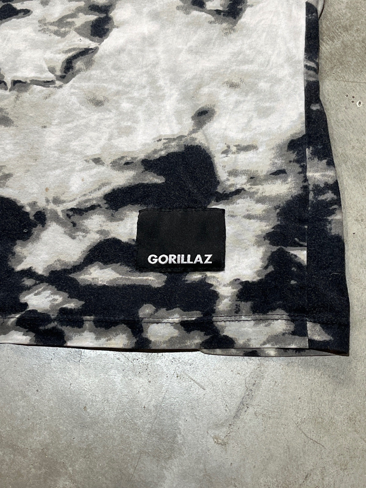 Gorillaz Preowned XL Tie Dye Cut Off Sleeve Tank Top T-shirt
