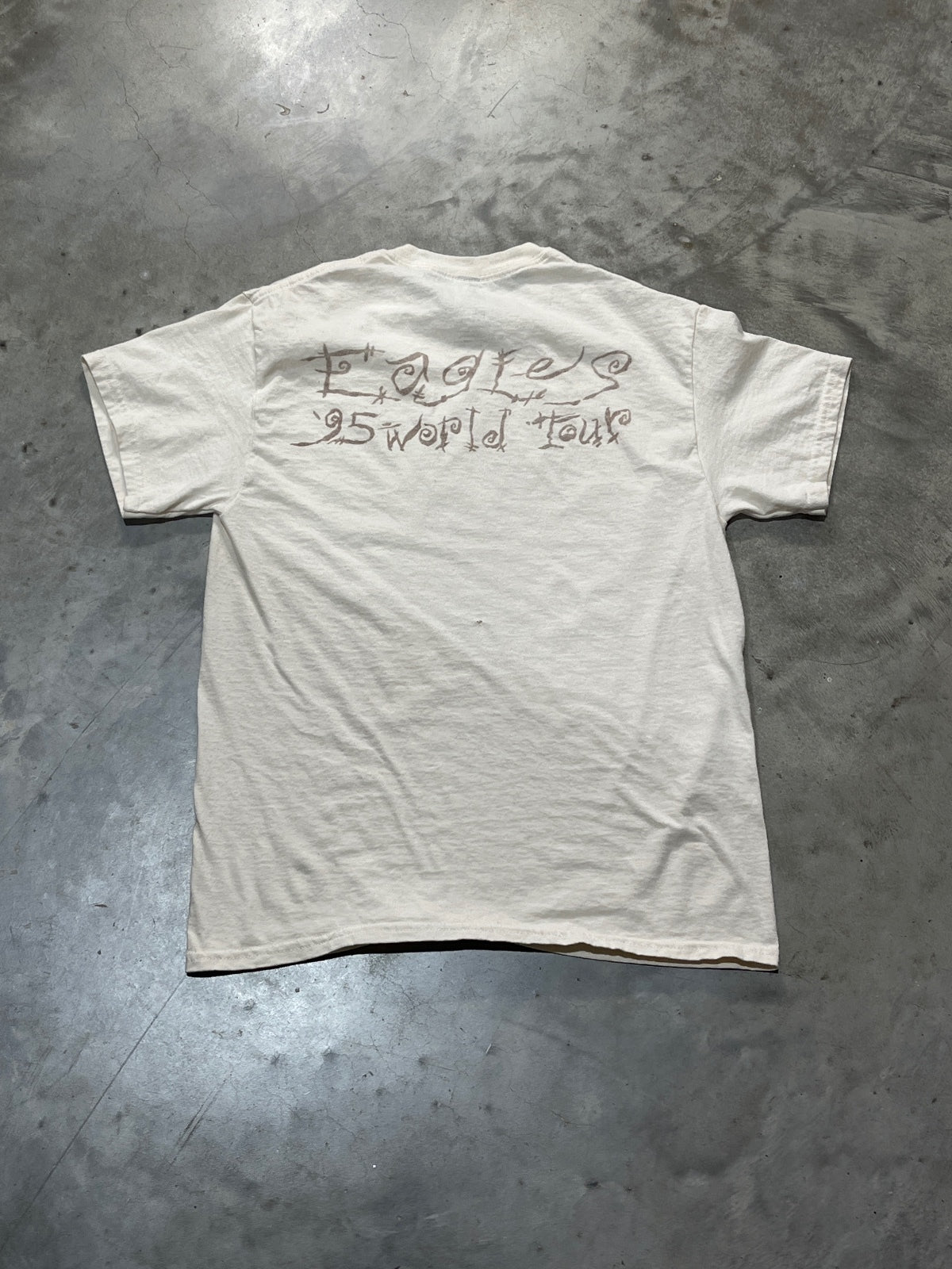 The Eagles Preowned Medium T-shirt