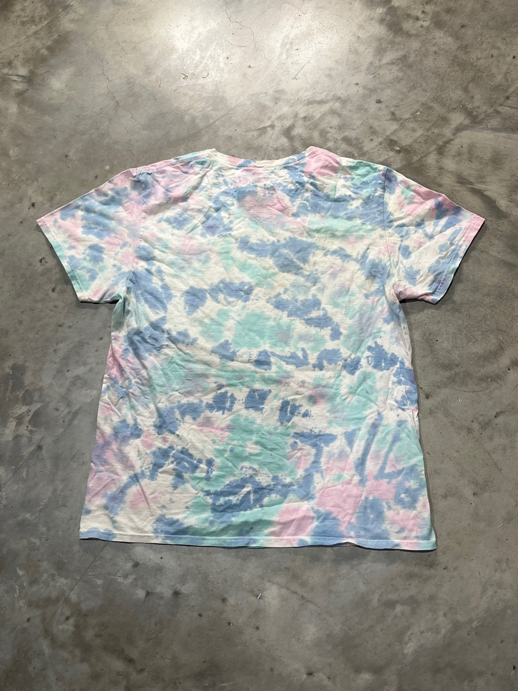 Pink Floyd Preowned Large Tie Dye T-shirt