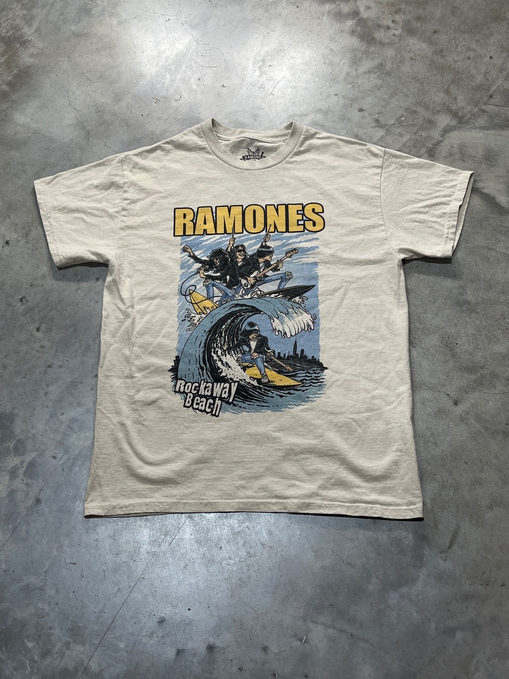 Ramones Preowned Medium T-shirt