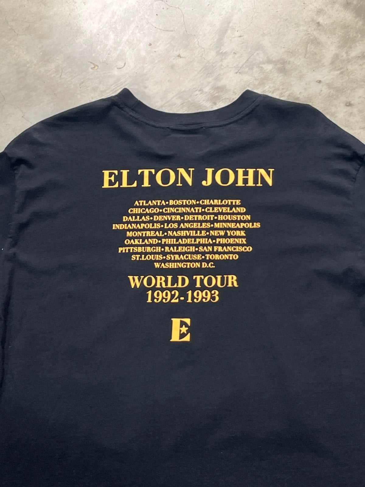 Elton John Preowned Medium T-shirt