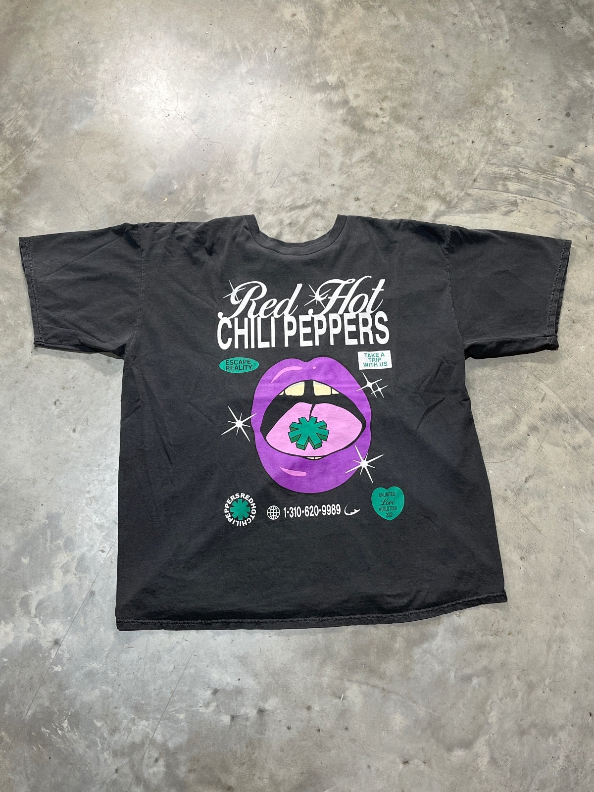 Red Hot Chili Peppers Preowned XL T-shirt