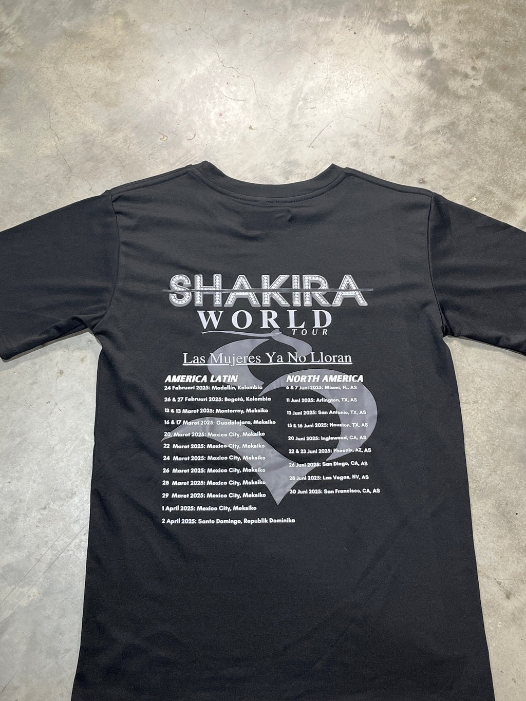 Shakira Preowned Medium T-shirt