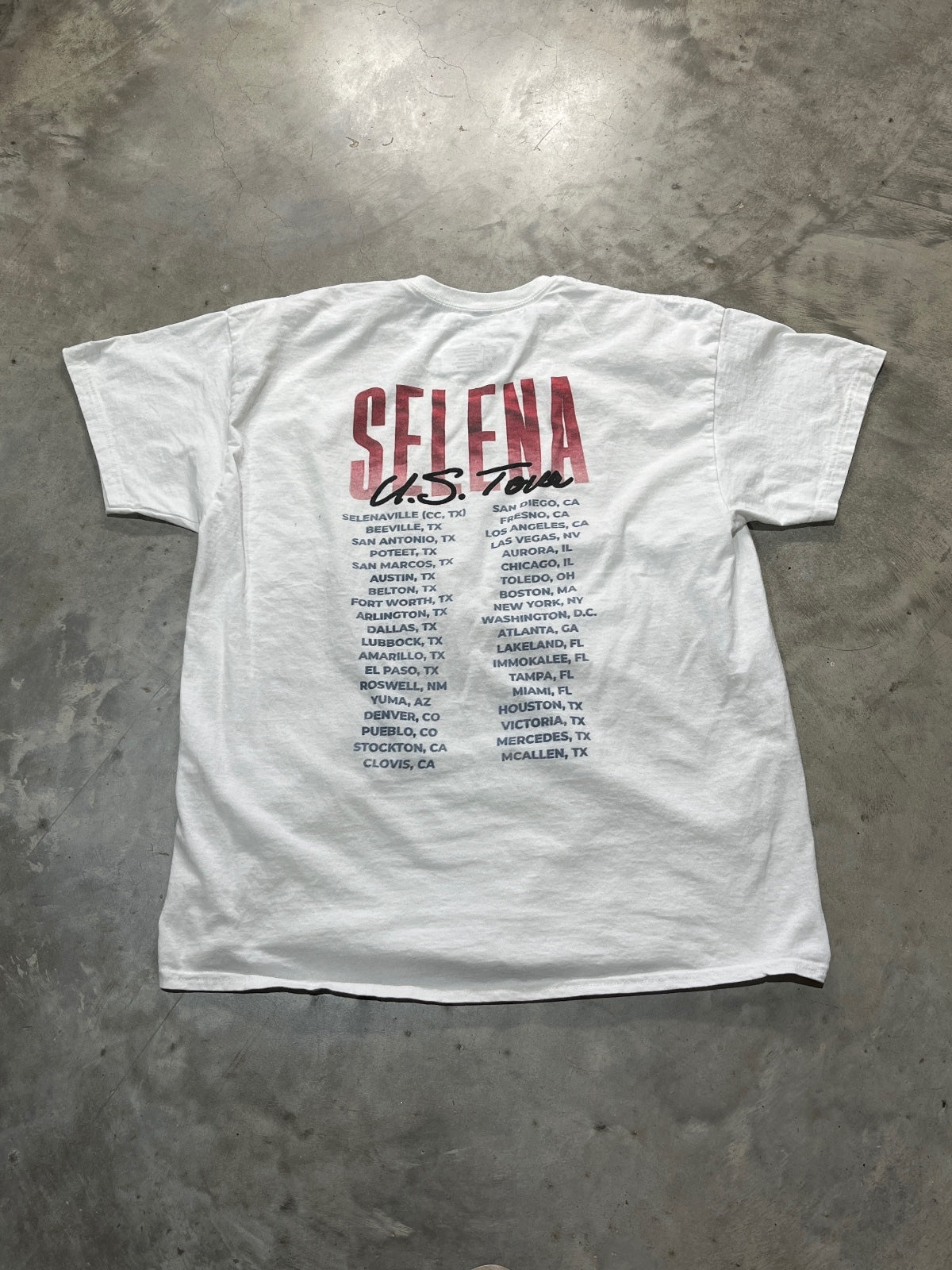 Selena Preowned XL T-shirt