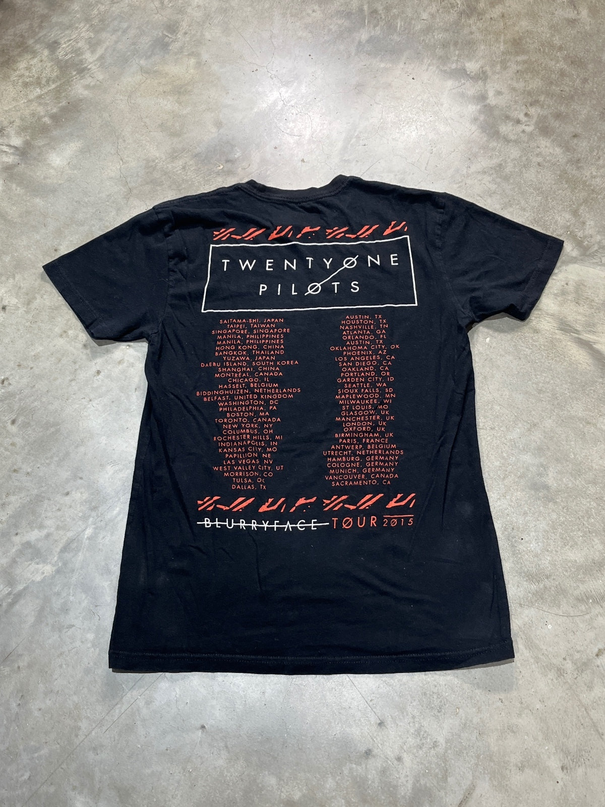 Twenty One Pilots Preowned Small T-shirt