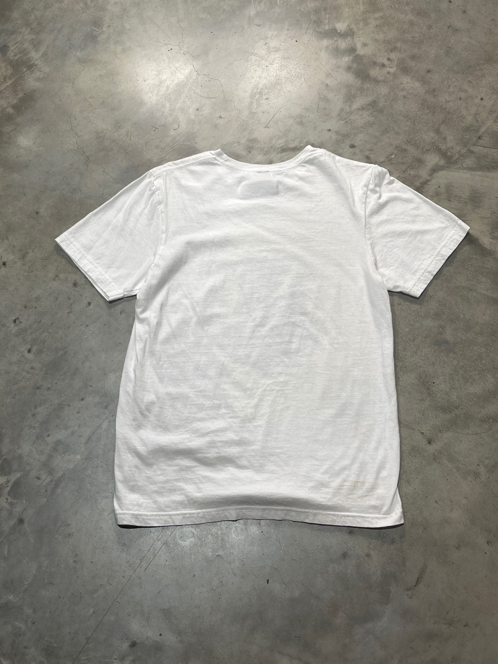 But**ole Surfers Preowned Small T-Shirt