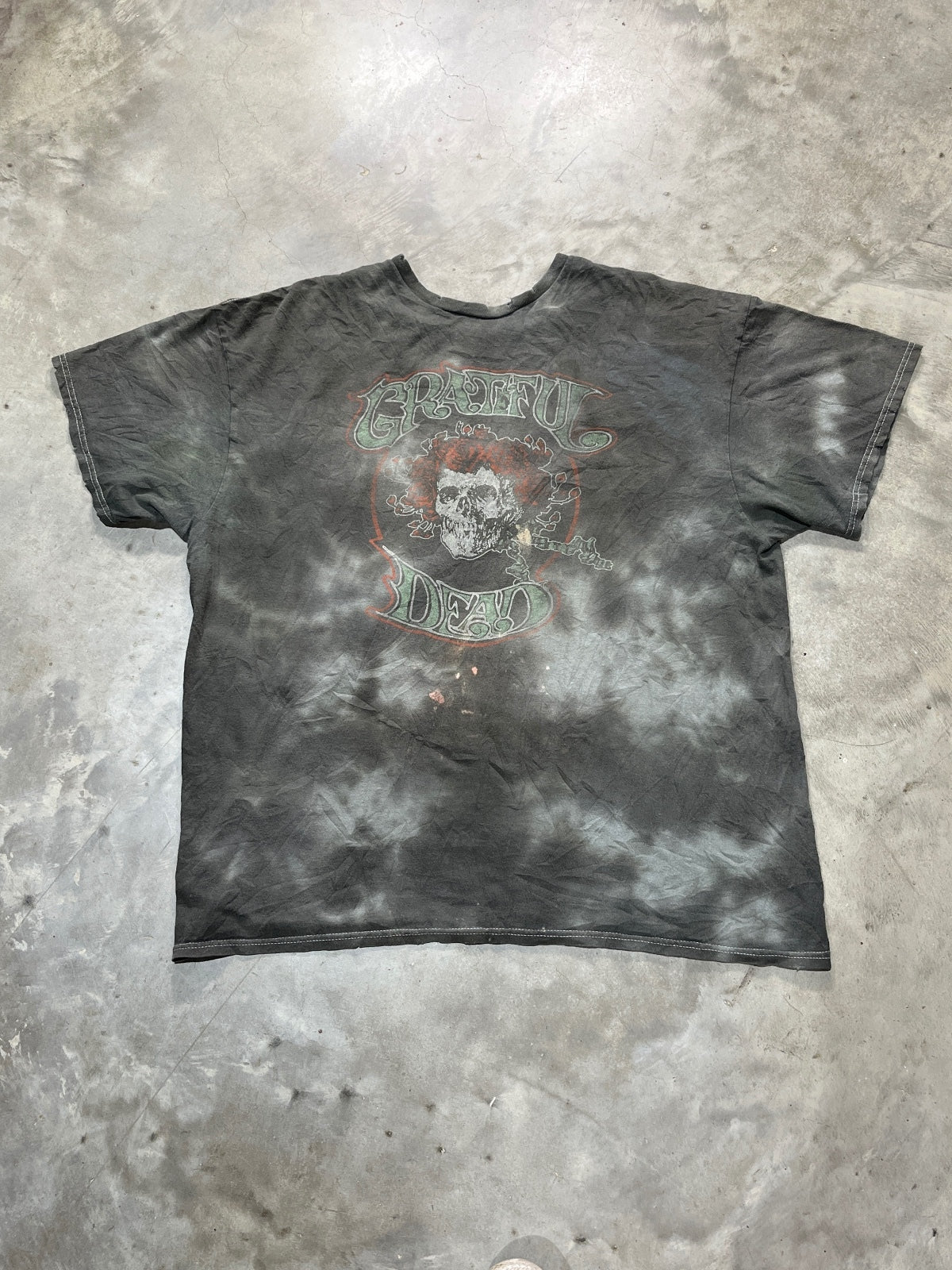 Grateful Dead Preowned Large Tie Dye T-shirt
