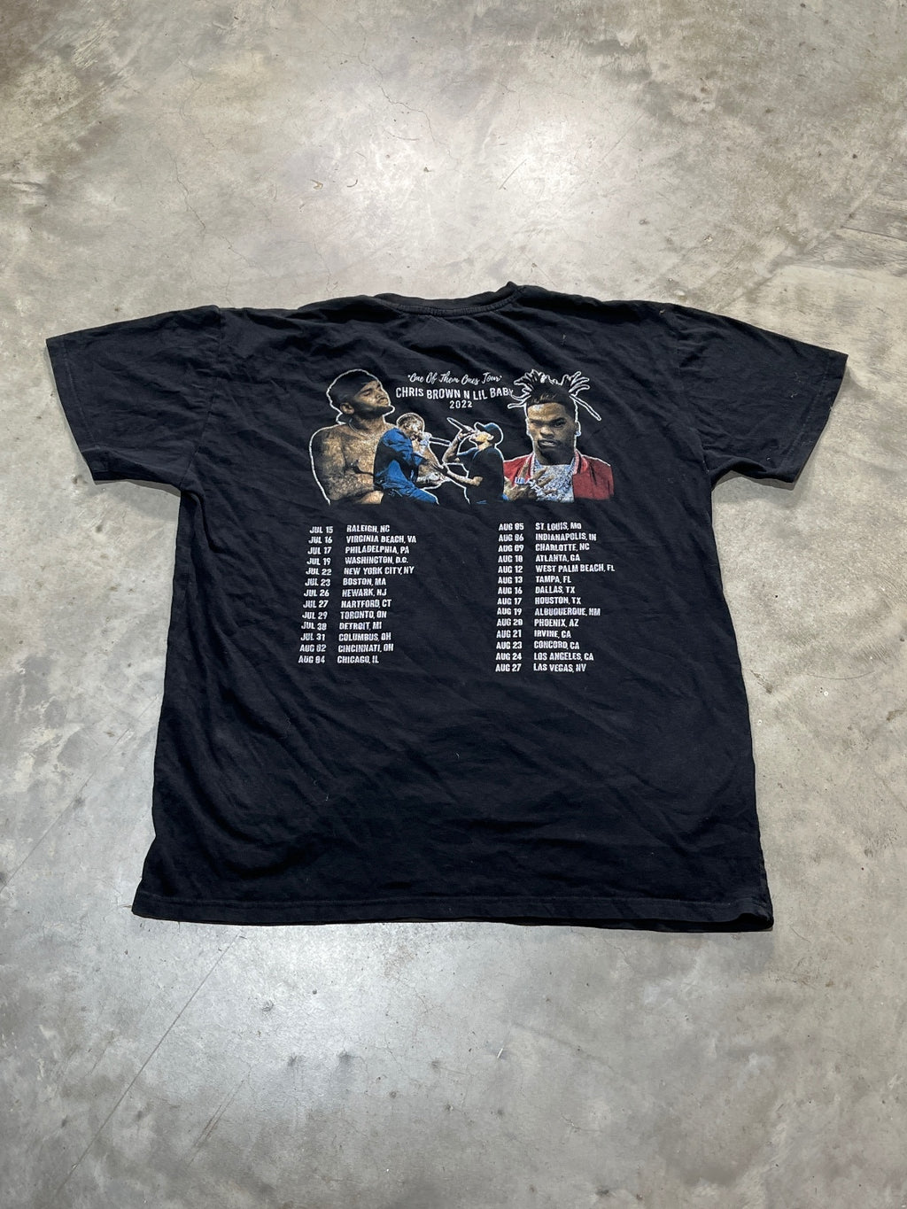 Chris Brown N Lil Baby Preowned Large T-shirt