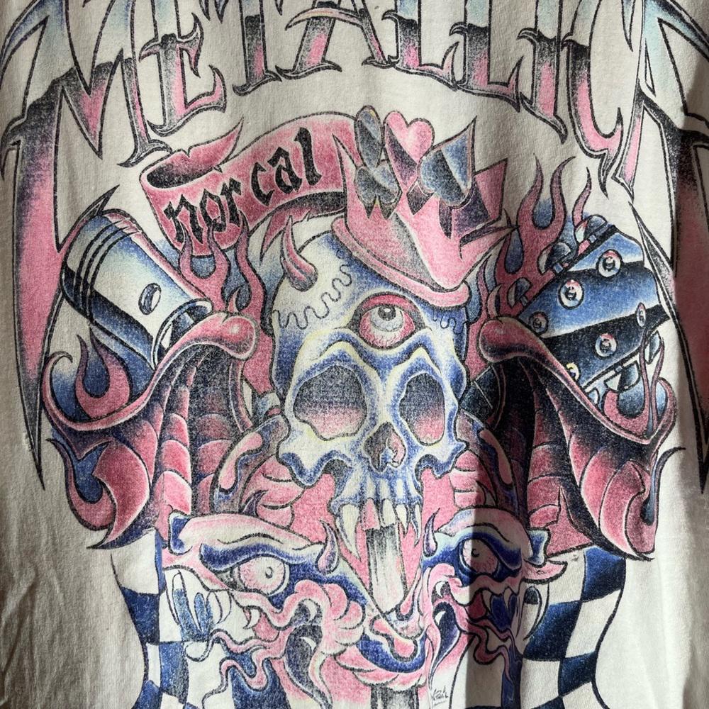 Metallica 2xlarge white graphic vintage distressed preowned tshirt
