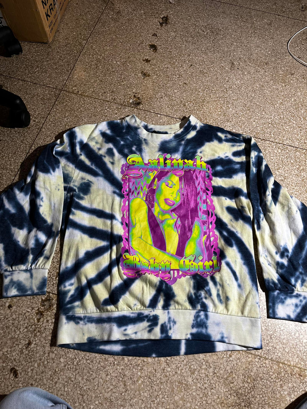 Aaliyah PreOwned Large Band Tie DyeSweatshirt