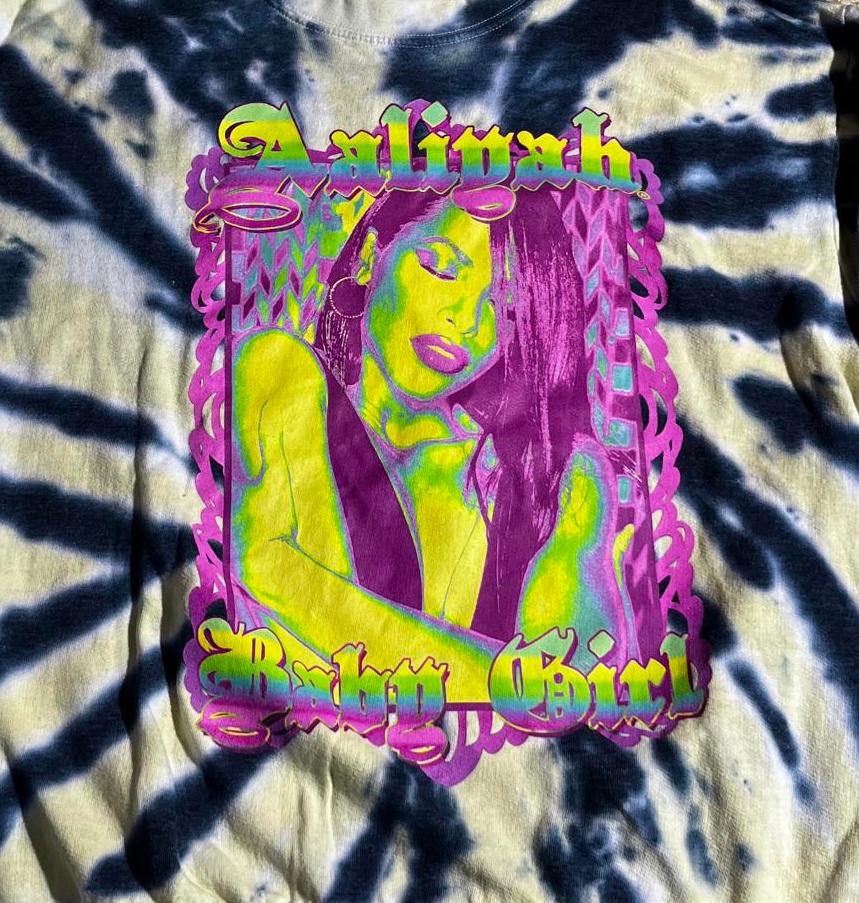 Aaliyah PreOwned Large Band Tie DyeSweatshirt
