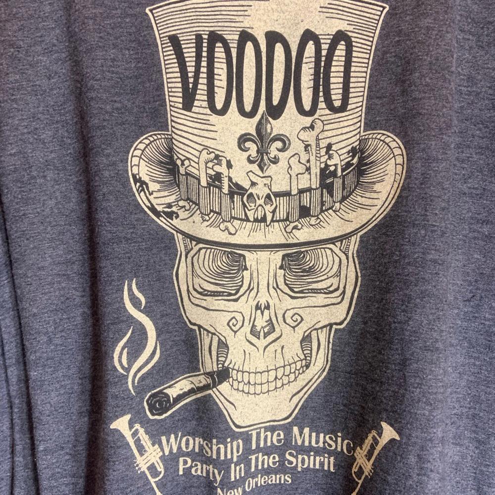 Voodoo 2XLarge grey graphic preowned T-shirt