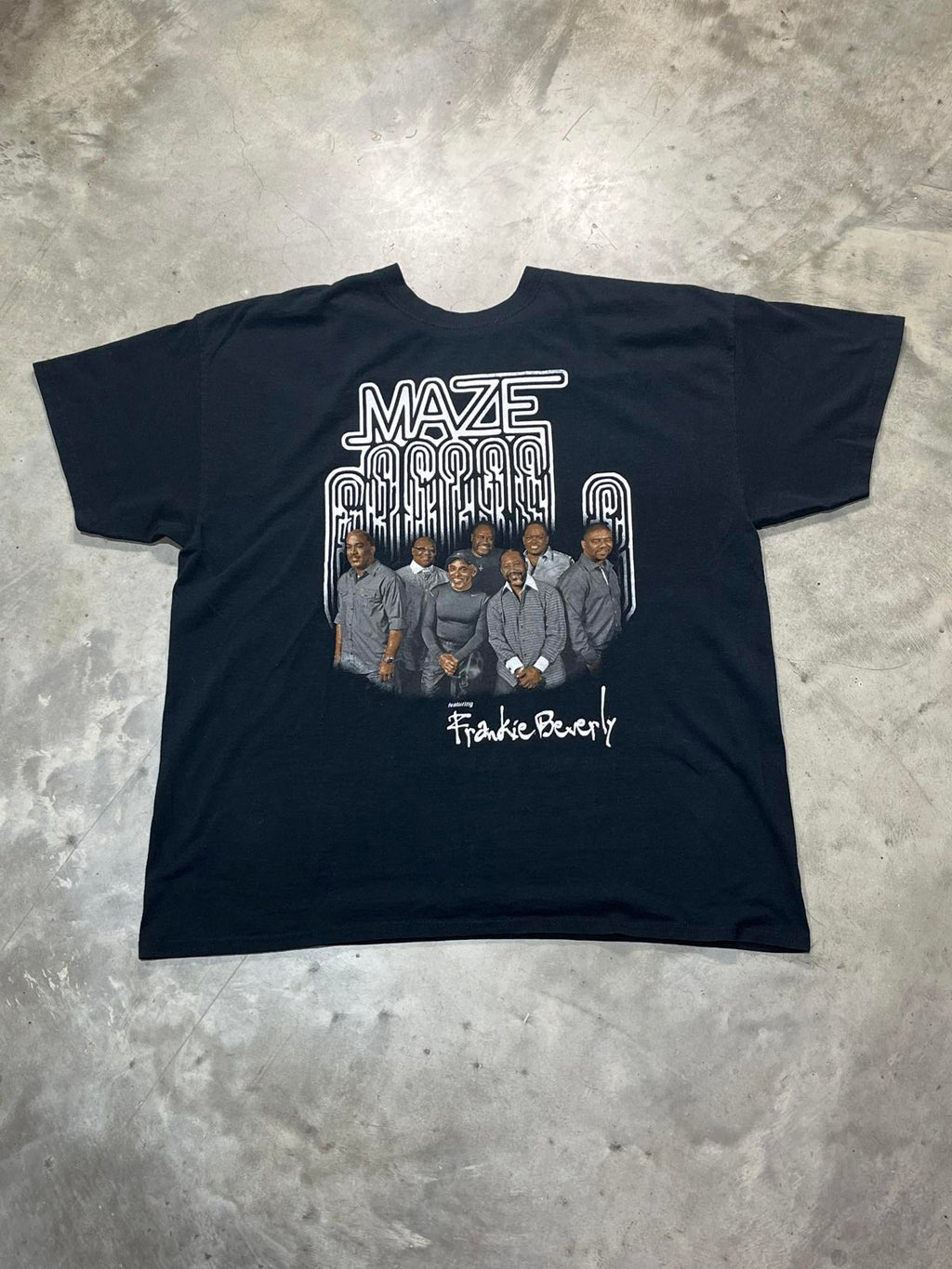 Maze Ft. Frankie Beverly Preowned XL T-shirt