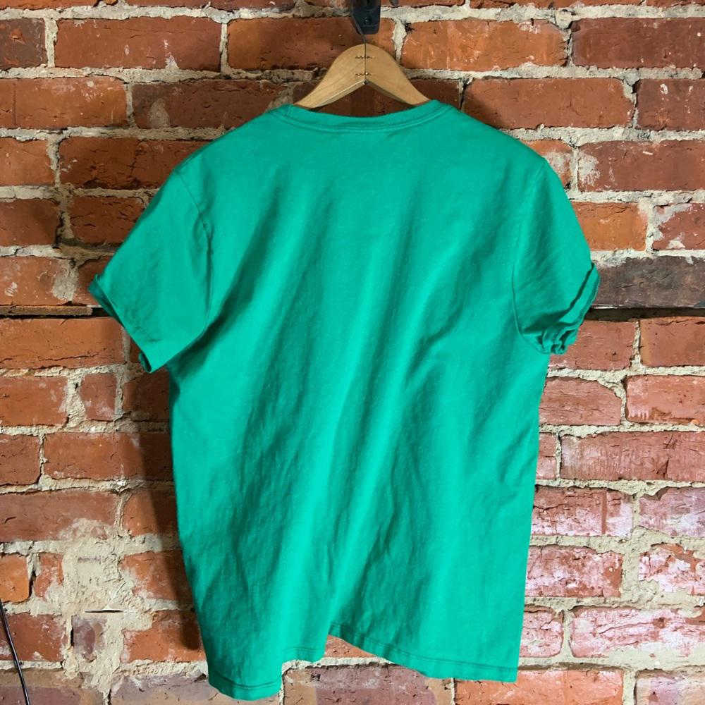 311 ladies large green graphic preowned T-shirt