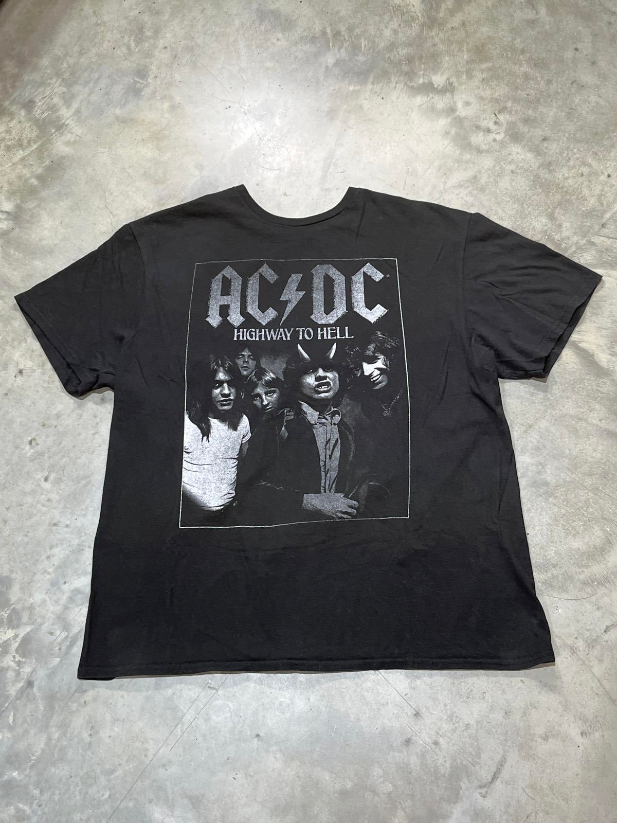 ACDC Preowned XL T-shirt