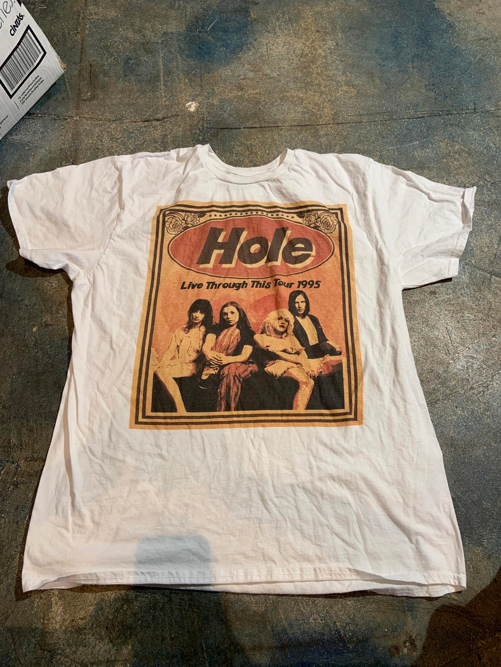 Hole PreOwned XLarge Band TShirt