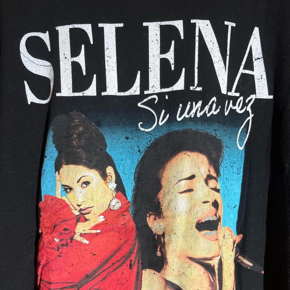 Selena  xlarge black graphic vintage preowned tshirt