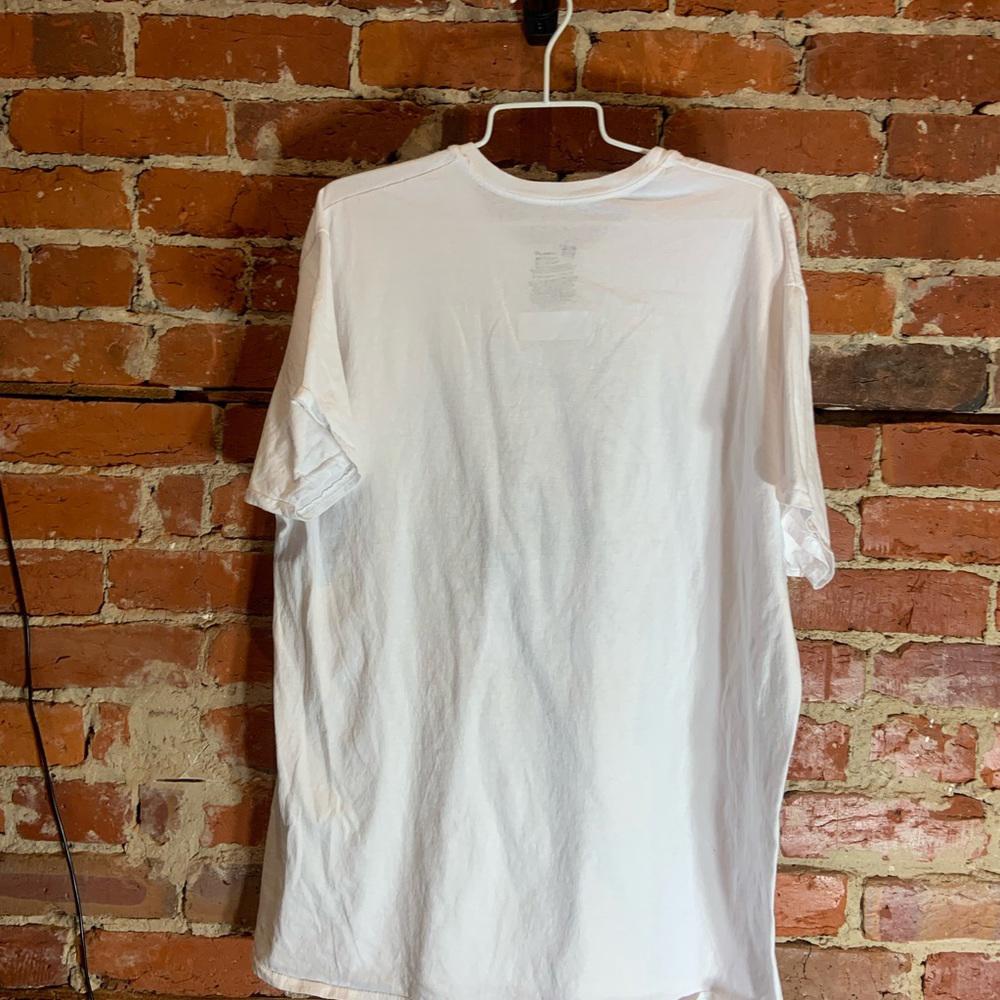 Waylon Jennings 2XLarge white graphic preowned T-shirt