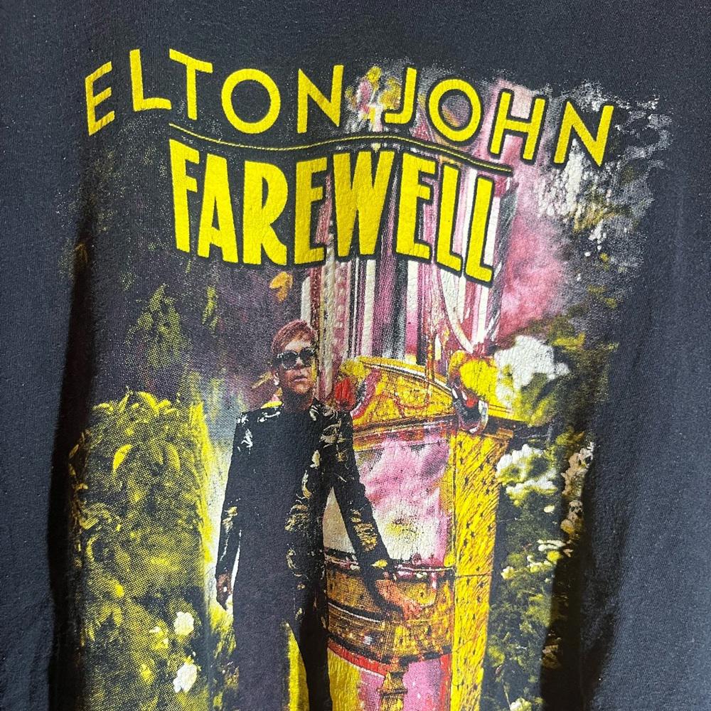 Elton John xlarge black graphic vintage preowned tshirt