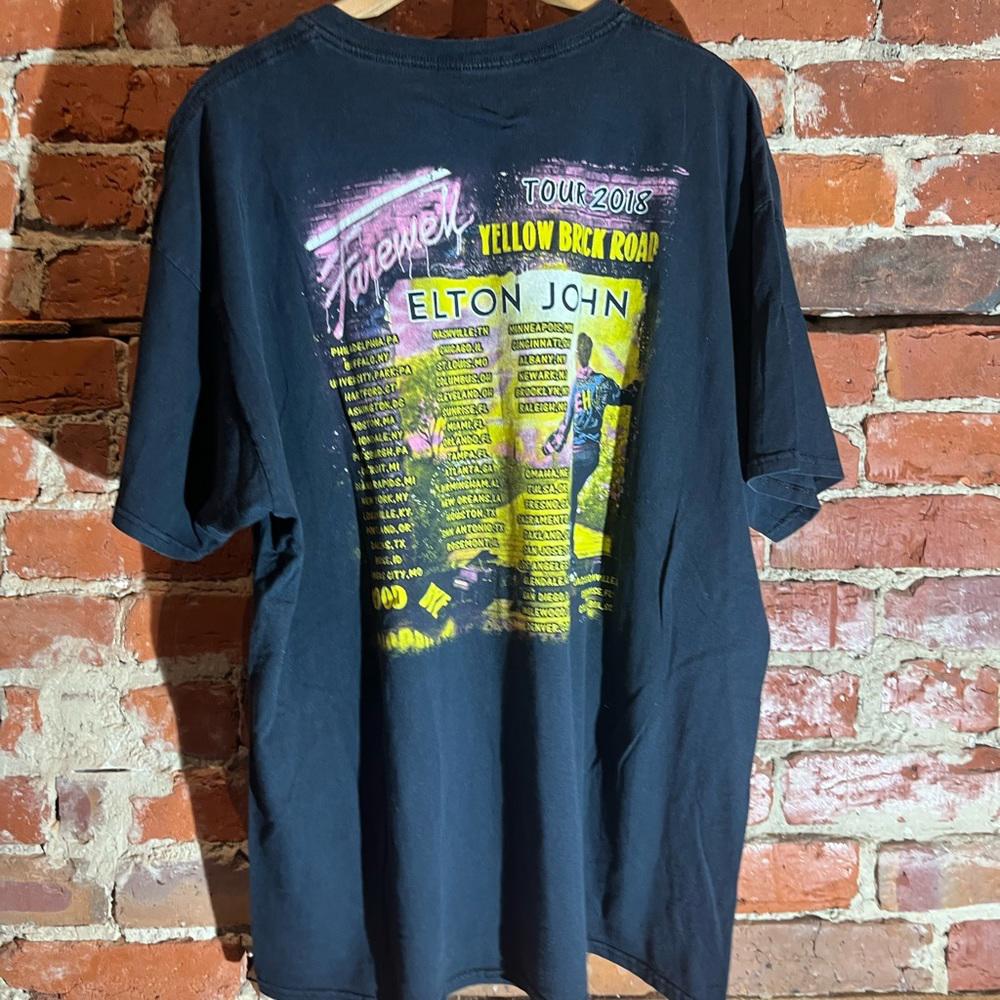 Elton John xlarge black graphic vintage preowned tshirt
