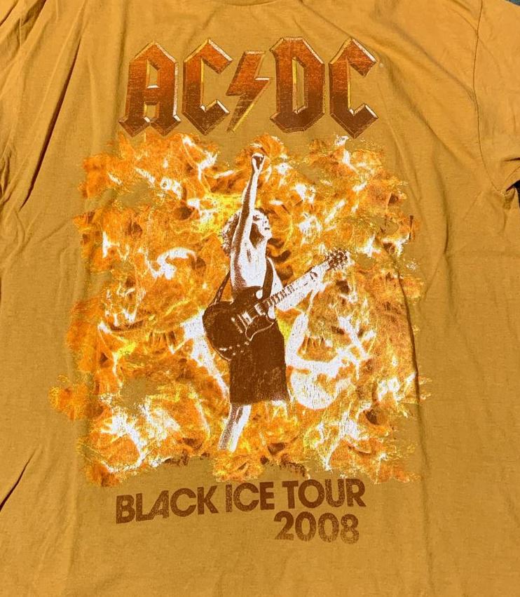 ACDC Preowned Medium Band T-shirt