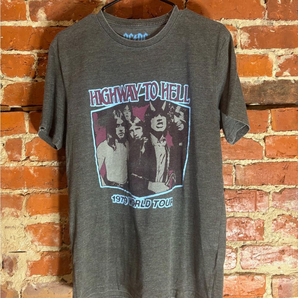 ACDC Preowned Medium Band T-shirt