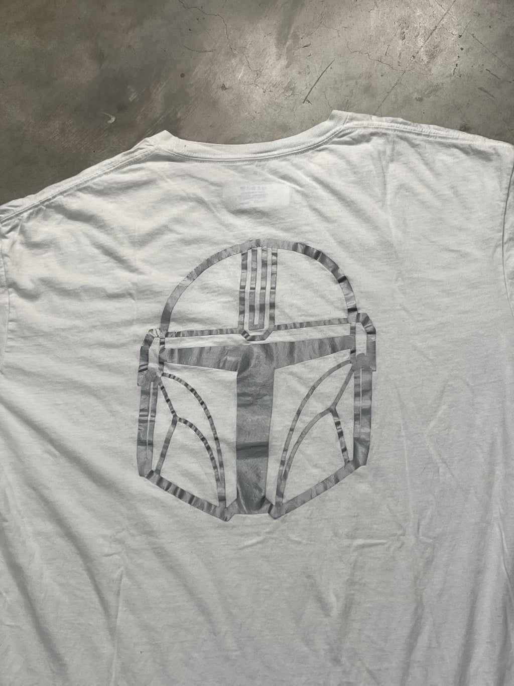 The Mandalorian Star Wars Preowned 2XL T-shirt