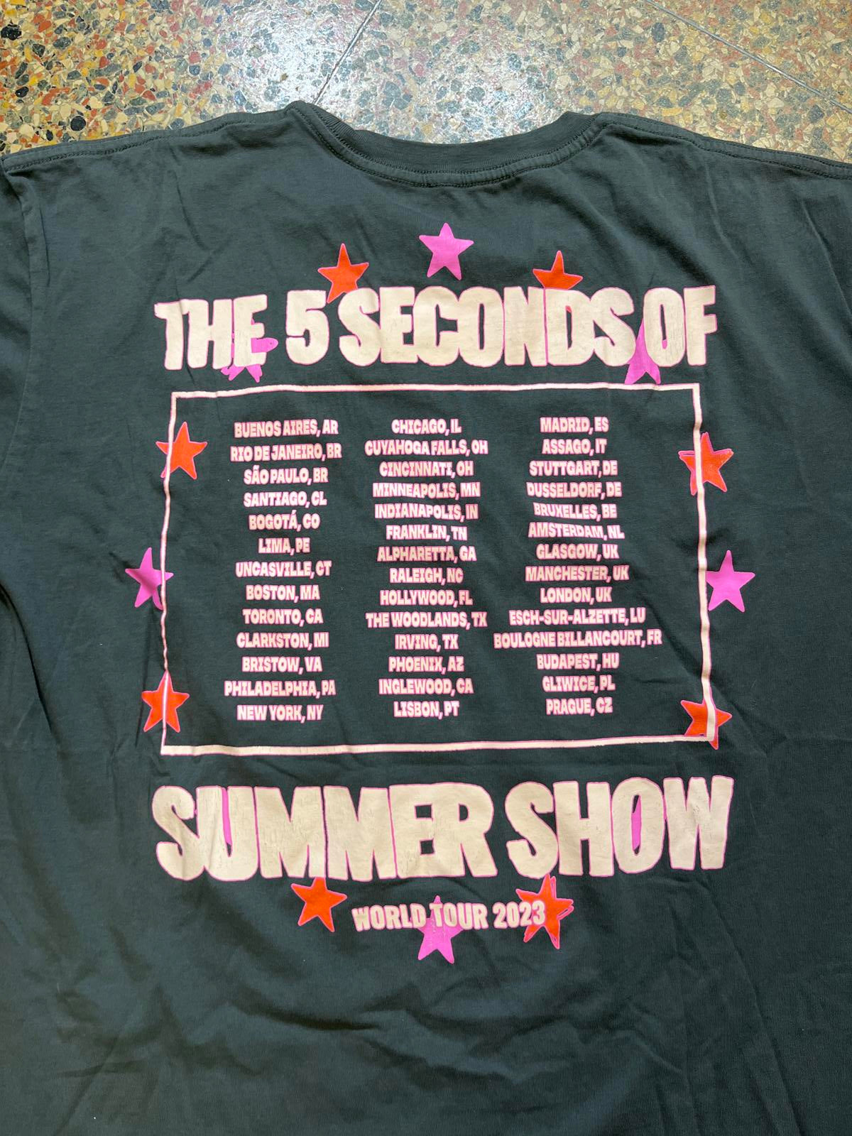 5 seconds of summer Preowned XLarge T-shirt
