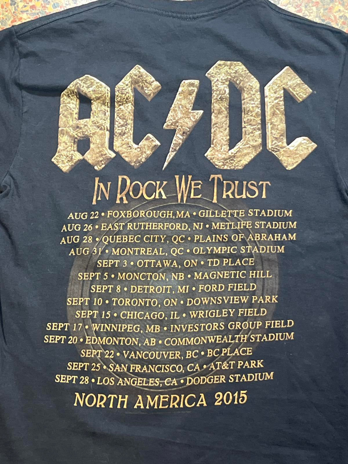 AC/DC rock or bust preowned small Band T-shirt