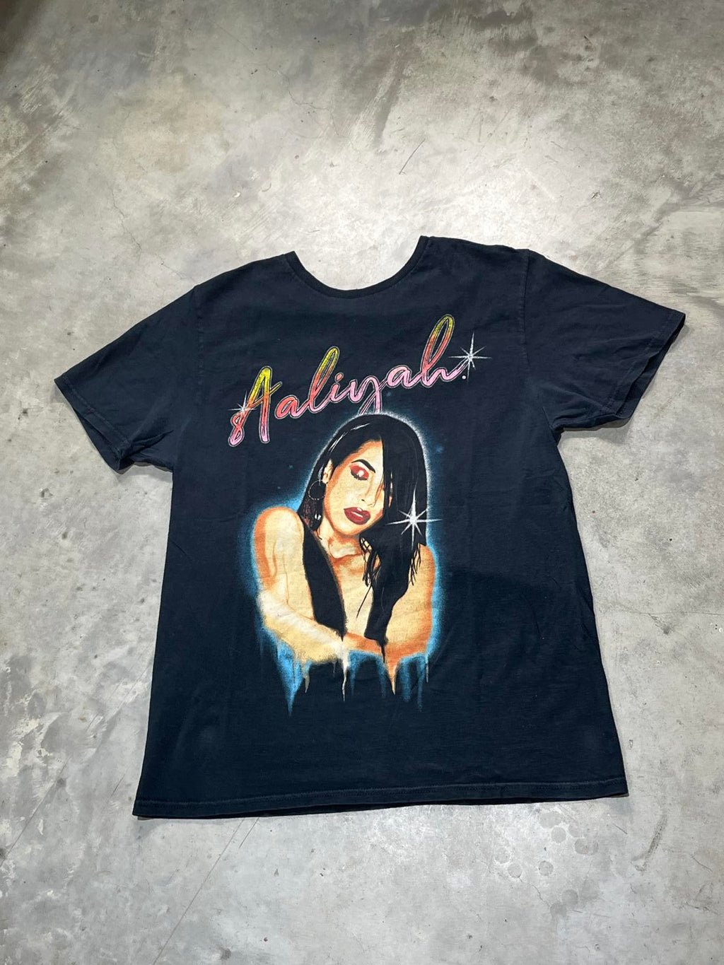 Aaliyah Preowned Medium T-shirt