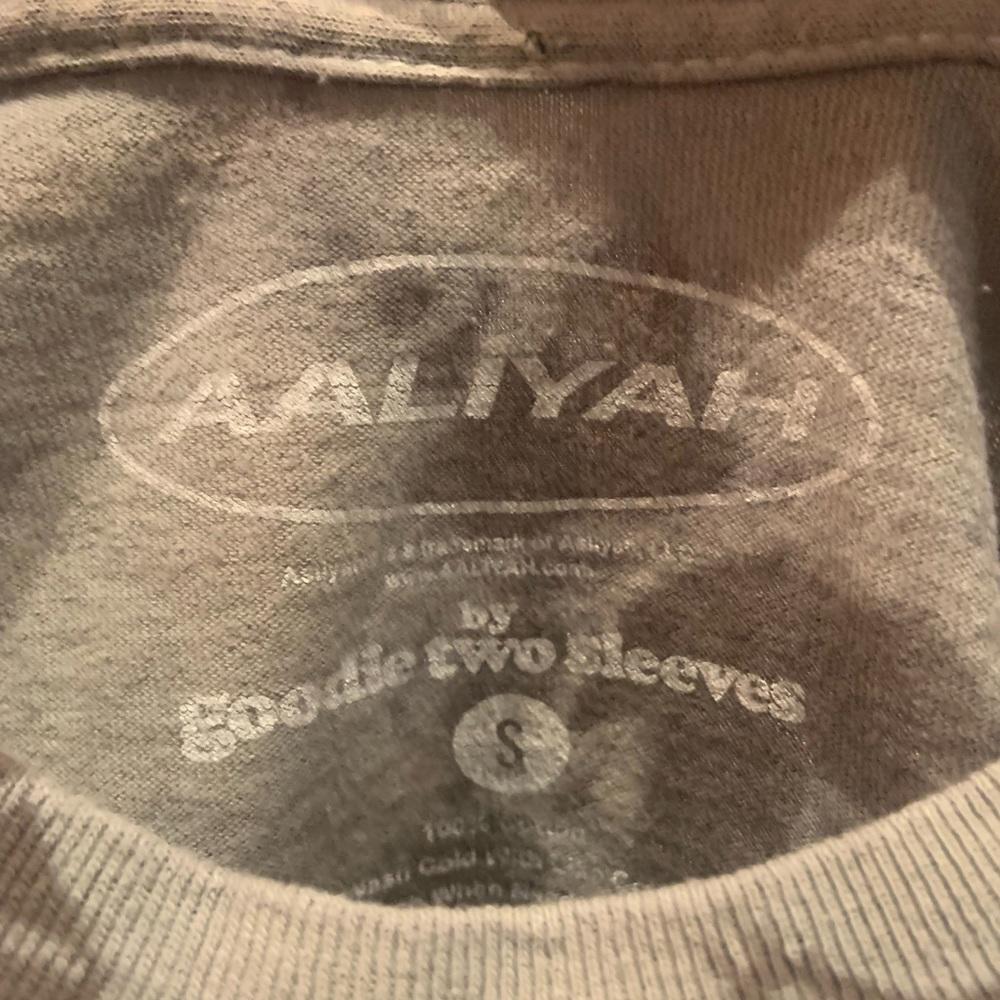 Aaliyah small grey tiedye graphic vintage T-shirt