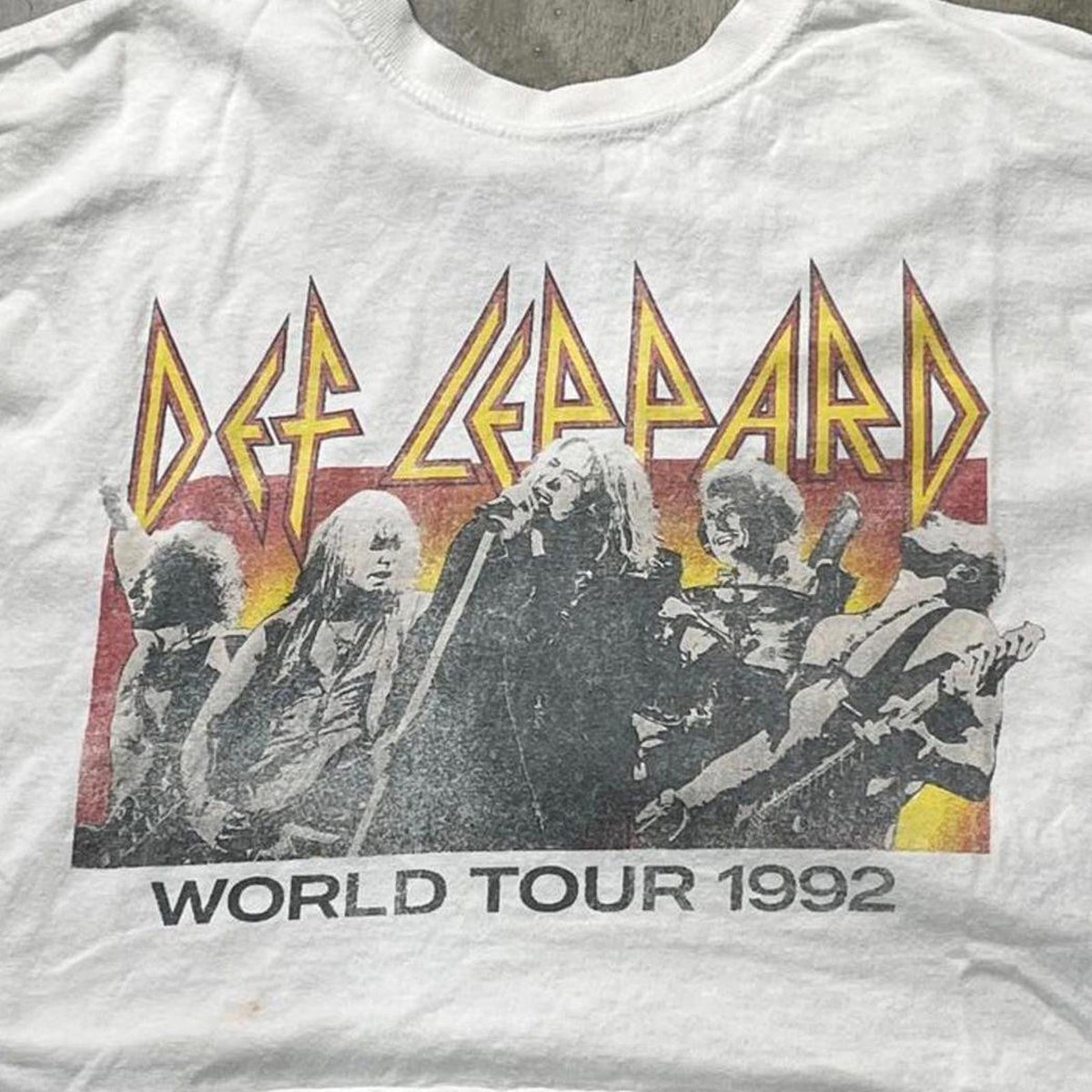 Def Leppard Preowned Small Cropped Long Sleeve T-shirt