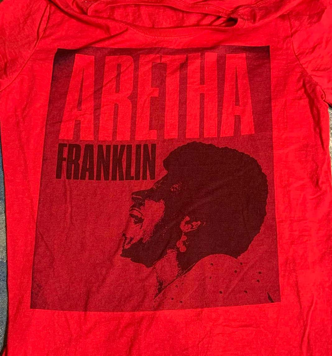 Aretha Franklin  PreOwned XL Red Shirt