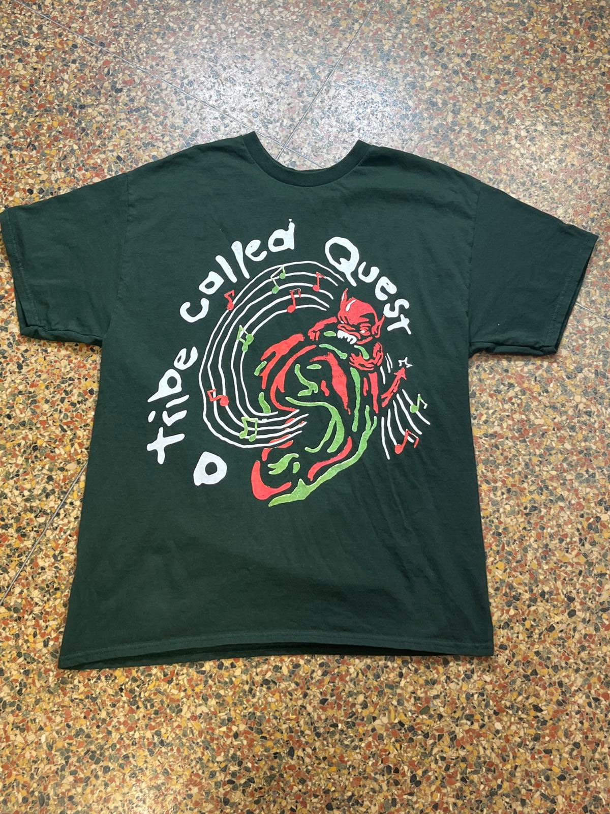 A tribe called quest Preowned Large Band T-shirt