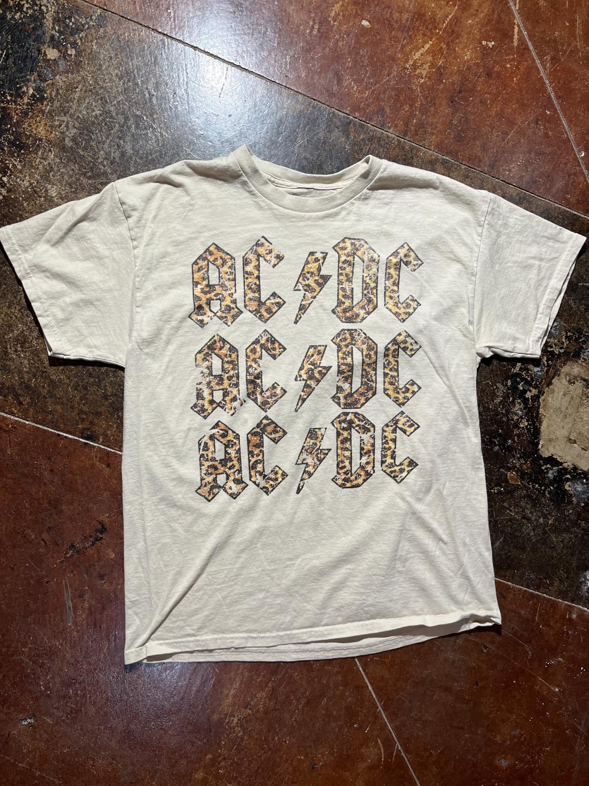 ACDC Preowned Large Band T-shirt