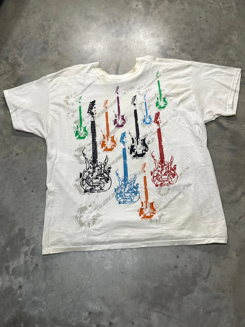 Vintage Rock N Roll Guitars Preowned 2XL T-shirt