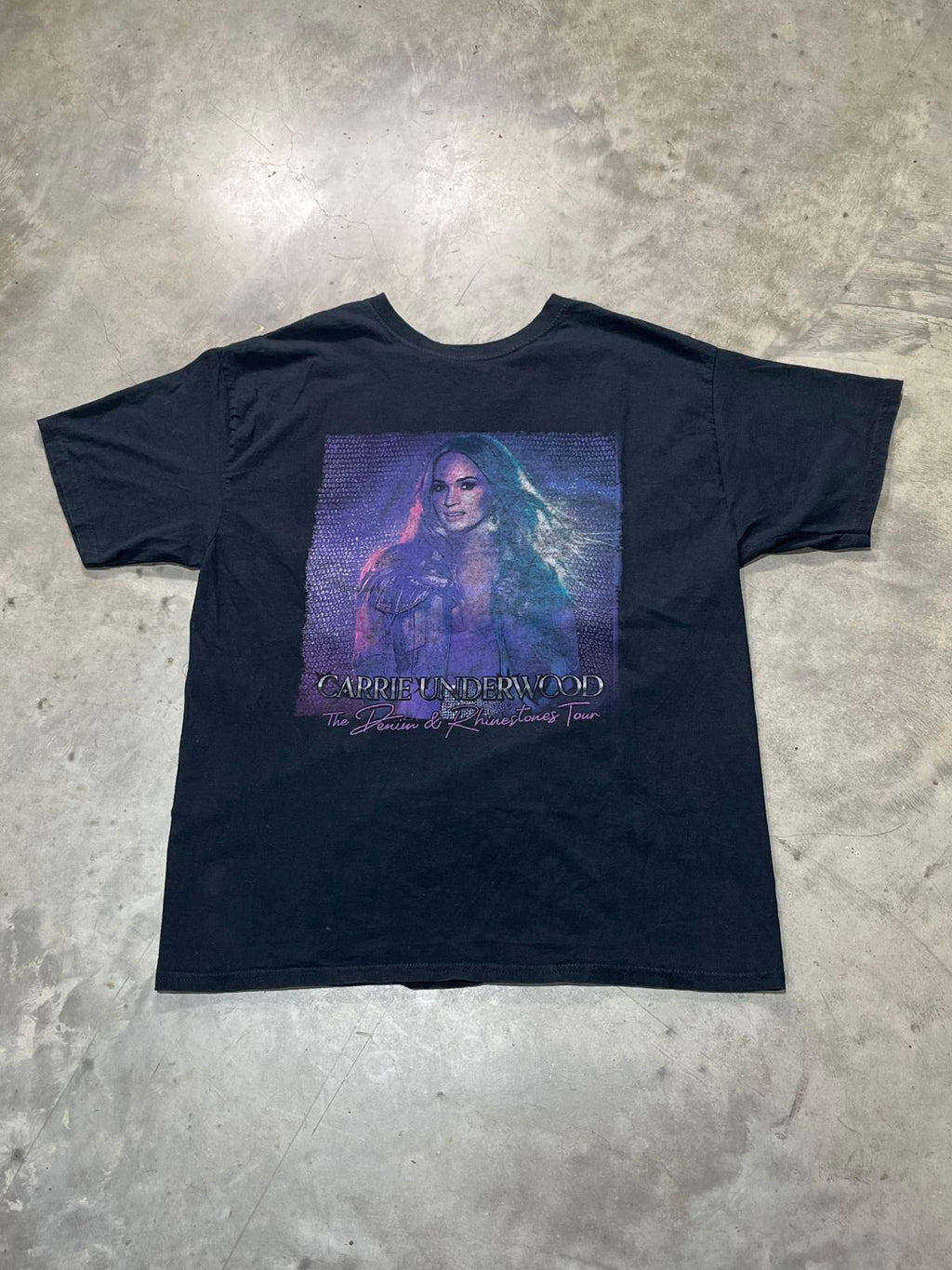 Carrie Underwood Preowned Large T-shirt